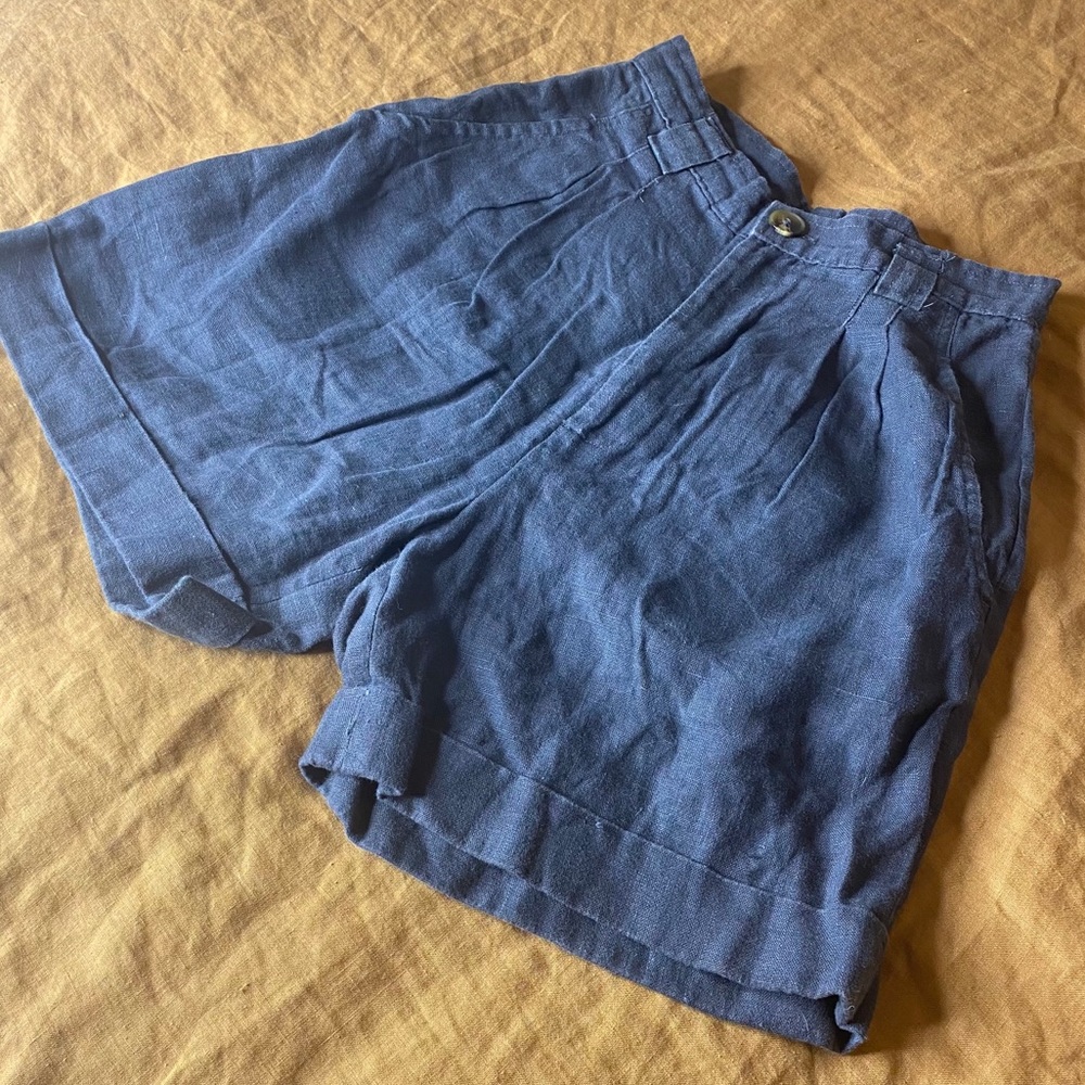 Vintage American Apparel High Waisted Pleated Linen Shorts